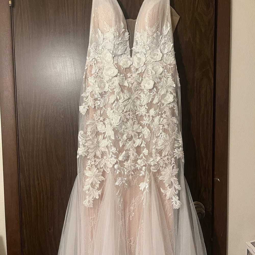 Lulu's White and Pink Lace Dress - Picture 3 of 6
